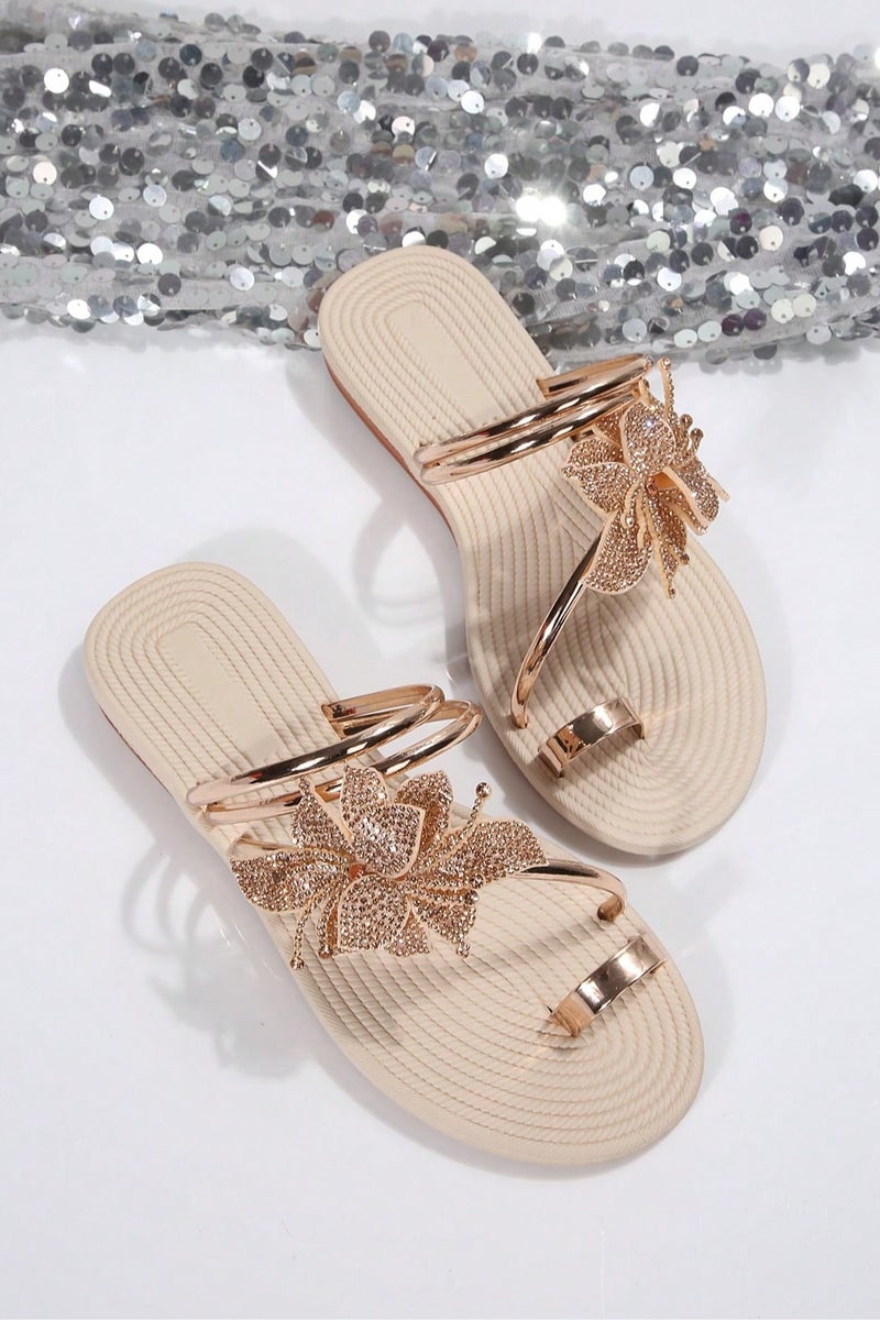 Women's Slip-On Sandals with a Comfortable Design, Embellished with Sparkling Flowers for a Luxurious and Feminine Touch – Perfect for Daily Wear and Special Occasions, Suitable for Summer Parties, Pools, and the Beach – Size (39)  - Image 5