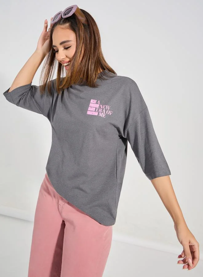 ستايلي Oversized Distressed Slogan T-Shirt with Dropped Shoulder