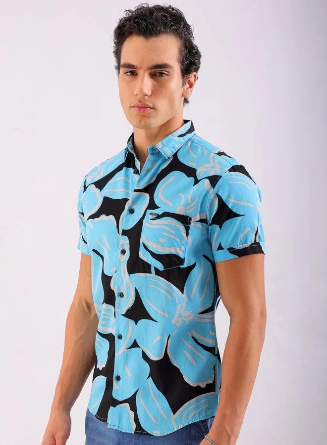 The Indian Garage Co Men Slim Fit Floral Printed Half Sleeves Spread Collar Resort Wear Shirt