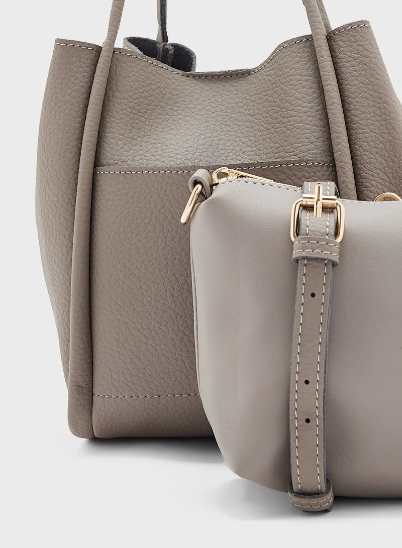 ايلا Essential Tote Bag