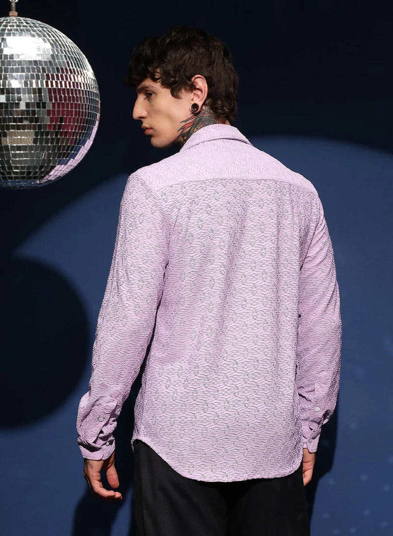 Campus Sutra Men's Lavender Dunes-Tactile Shirt For Casual Wear | Spread Collar | Long Cuffed Sleeves | Button Closure | Shirt Crafted With Comfort Fit For Everyday Wear