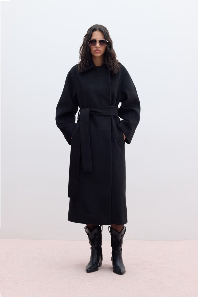 Manuka Plain Closure Cashmere Coat Black  - Image 3