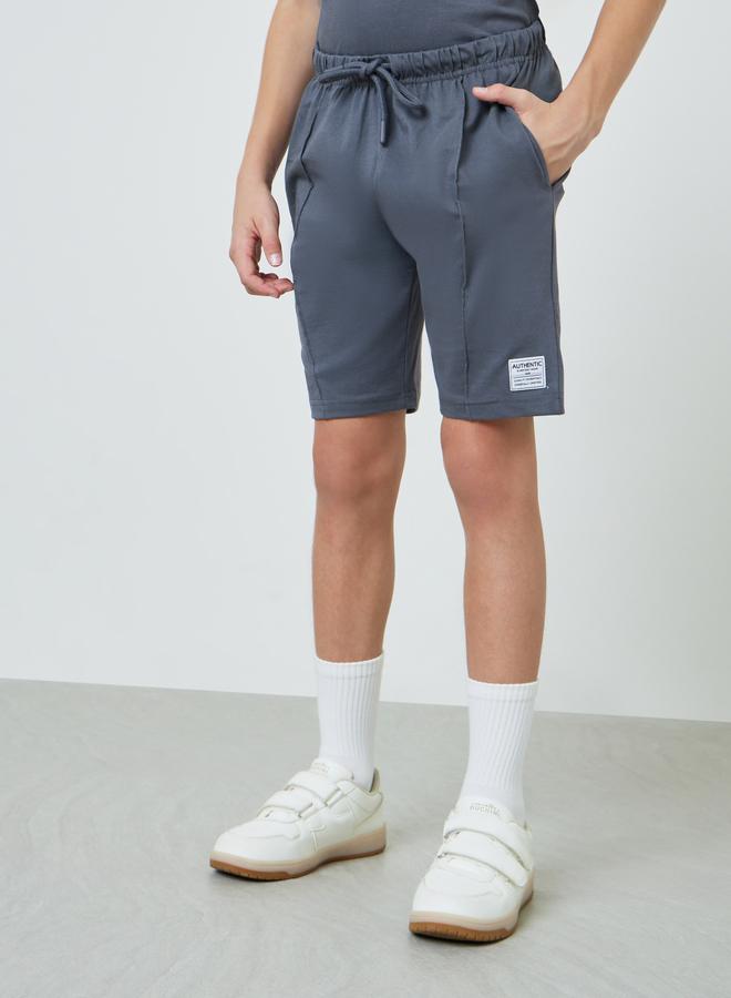 Styli Teen Boys Raglan Sleeve T-shirt and Badge Detail Shorts Set - Image 4