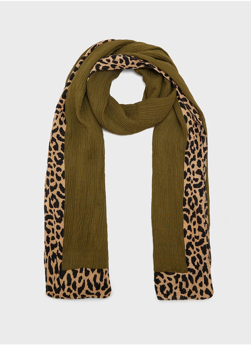 خزانة Leopard Print Long Hijab Scarf