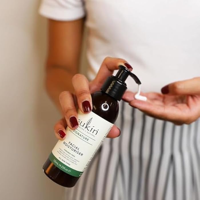 Sukin Facial Moisturizer Pump, Hydrating Face Cream with Wheat Germ and Vitamin E to Deeply Nourish, Soften and Improve Skin Texture, 4.23 Fl Oz - Image 2