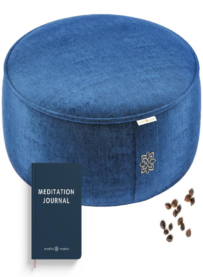 Mindful Modern وسادة تأمل من المخمل العصرية والذكية | وسادة أرضية زافو فاخرة | دعم الوضعية | مملوءة بقشور الحنطة السوداء | وسادة دائرية كبيرة بغطاء قابل للإزالة والغسل + مقبض حمل | اللون أزرق - Image 1