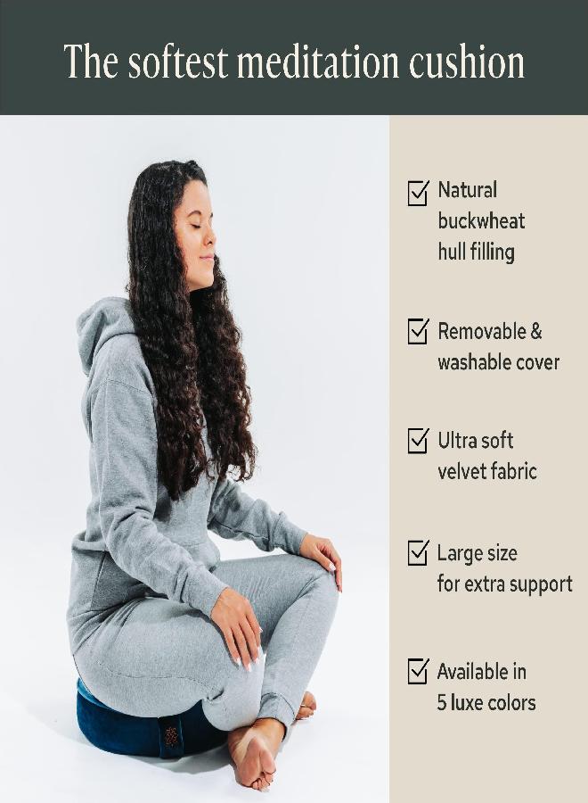 Mindful Modern وسادة تأمل من المخمل العصرية والذكية | وسادة أرضية زافو فاخرة | دعم الوضعية | مملوءة بقشور الحنطة السوداء | وسادة دائرية كبيرة بغطاء قابل للإزالة والغسل + مقبض حمل | اللون أزرق - Image 2