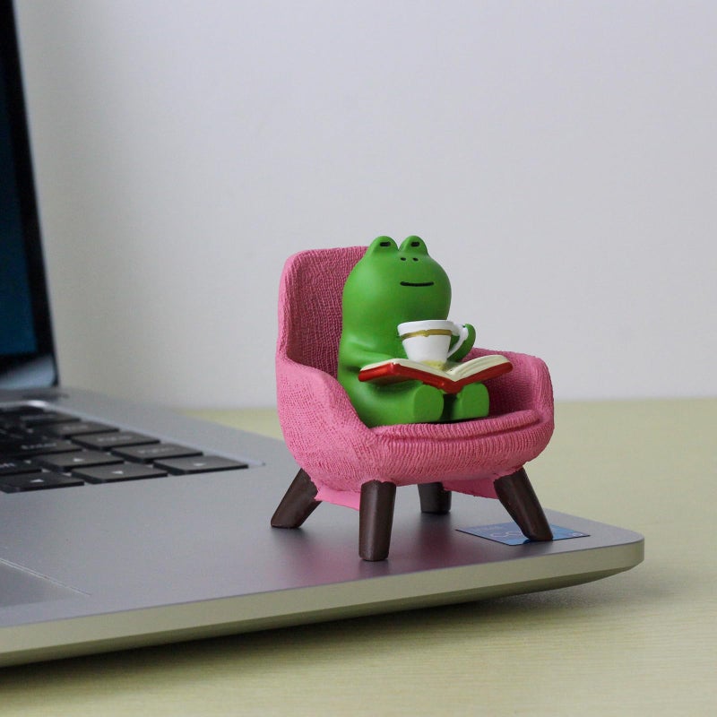 Refintural Miniature Frog Figurines - Funny Frog Sculpture for Shelf, Desk Decoration - Frog Desk Accessories - Perfect Cute Frog Gift for Frog Lovers(Pink Sofa) - Image 2