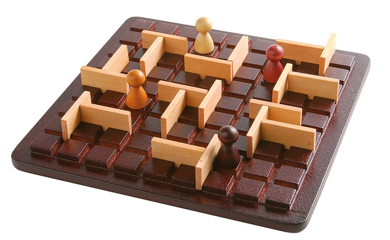 Gigamic Quoridor Mini  TravelFriendly Strategy Game for Families and Adults  Ages 8  2 Players  15 Minutes - Image 3
