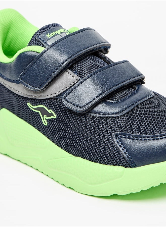 kangaROOS حذاء رياضي للأولاد منقوش بشريط لاصق وخطاف  - Image 5