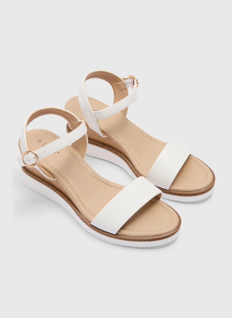 ماتلان Soleflex White Comfort Wedge Sandals