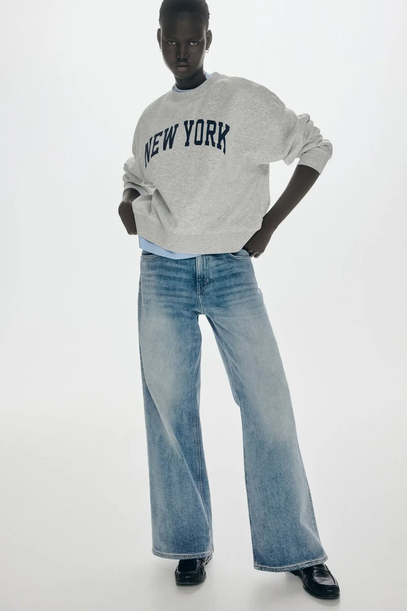 اتش اند ام سويت شيرت بقصّة فضفاضة