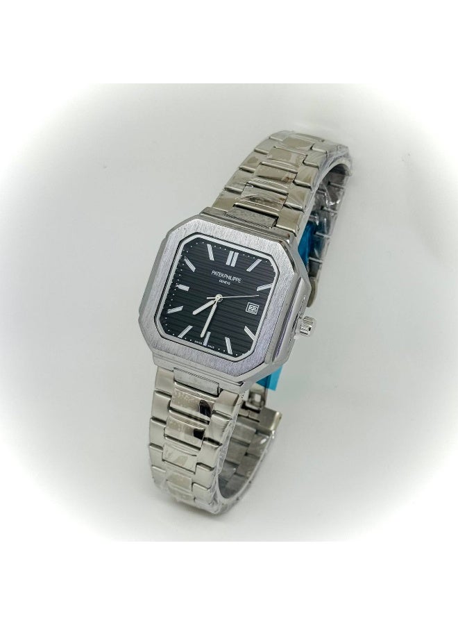 باتيك فيليب ساعة باتيك فيليب نوتيلوس للرجال – سوار ستانلس ستيل مع ميناء أسود وعرض التاريخ