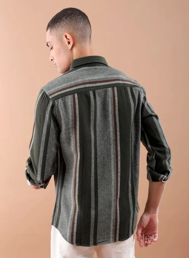 The Indian Garage Co Men Slim Fit Checkered Full Sleeves Cutaway Collar Casual Shirt