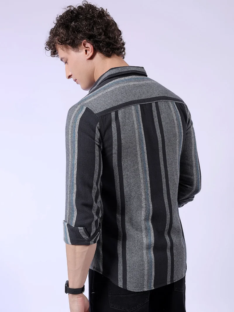 The Indian Garage Co Men Slim Fit Checkered Full Sleeves Cutaway Collar Casual Shirt