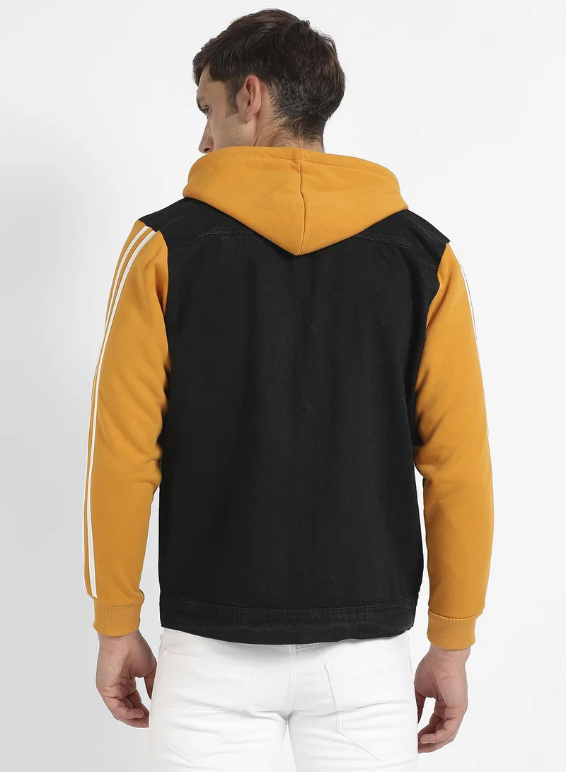 Campus Sutra Men's Blue & Mustard Yellow Medium-Wash Denim Jacket With Sweatshirt Sleeve