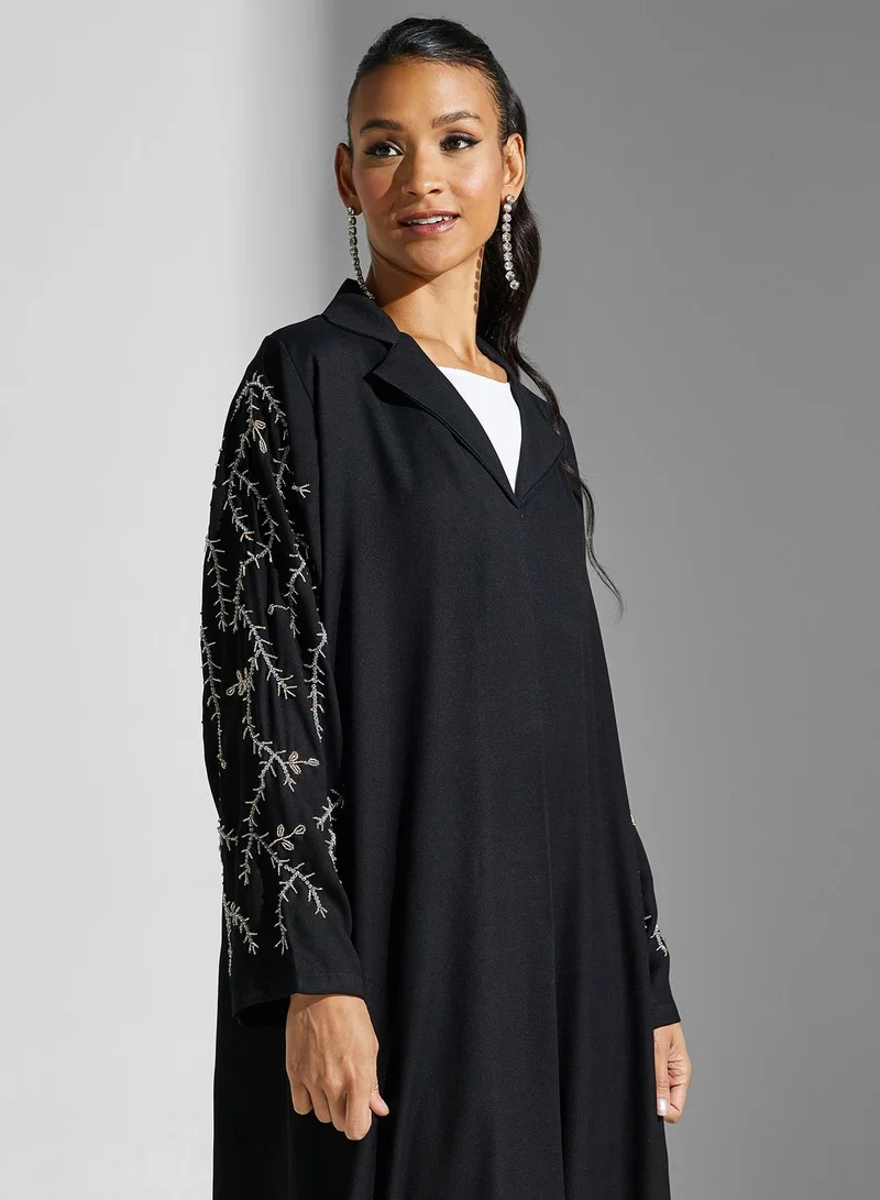 hayas closet Embroidered Patterned Collar Abaya