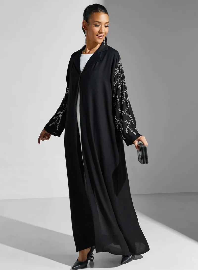hayas closet Embroidered Patterned Collar Abaya