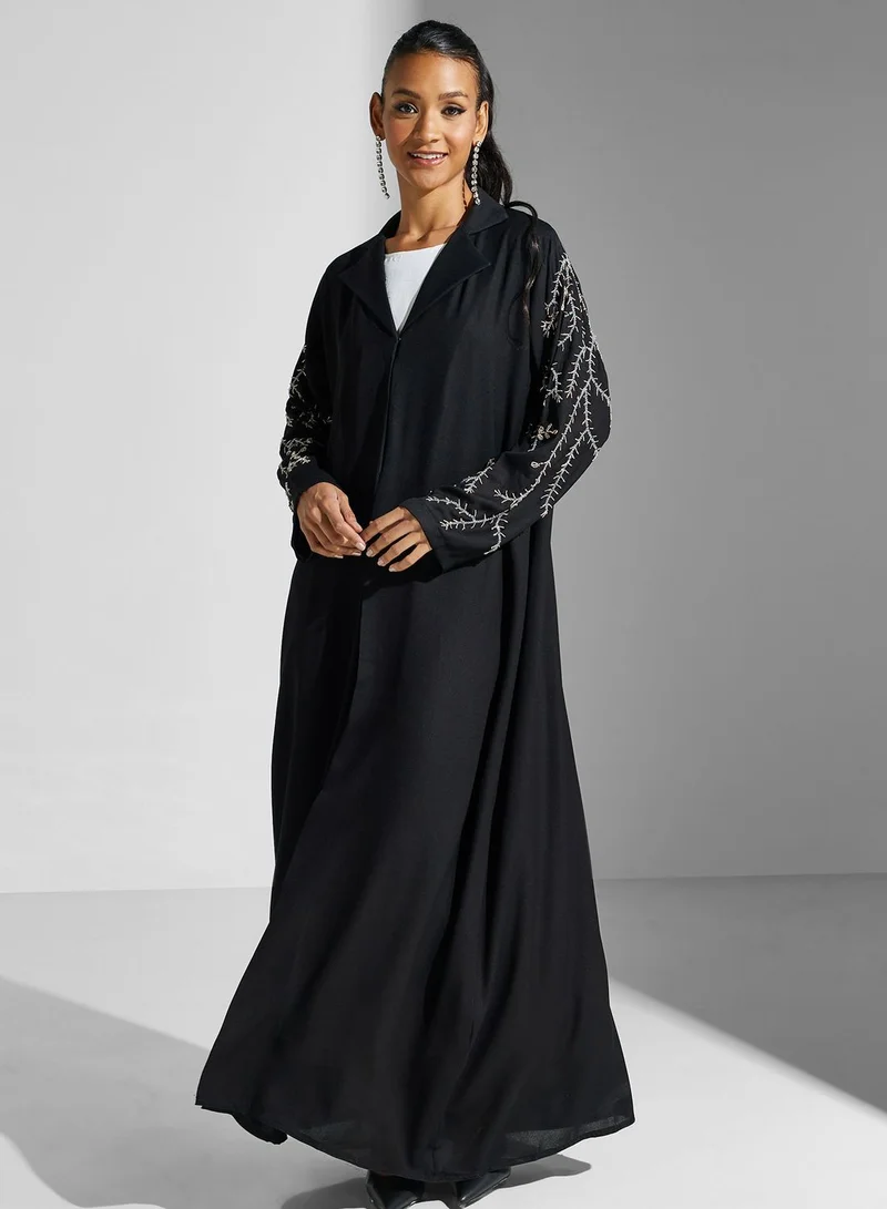 hayas closet Embroidered Patterned Collar Abaya