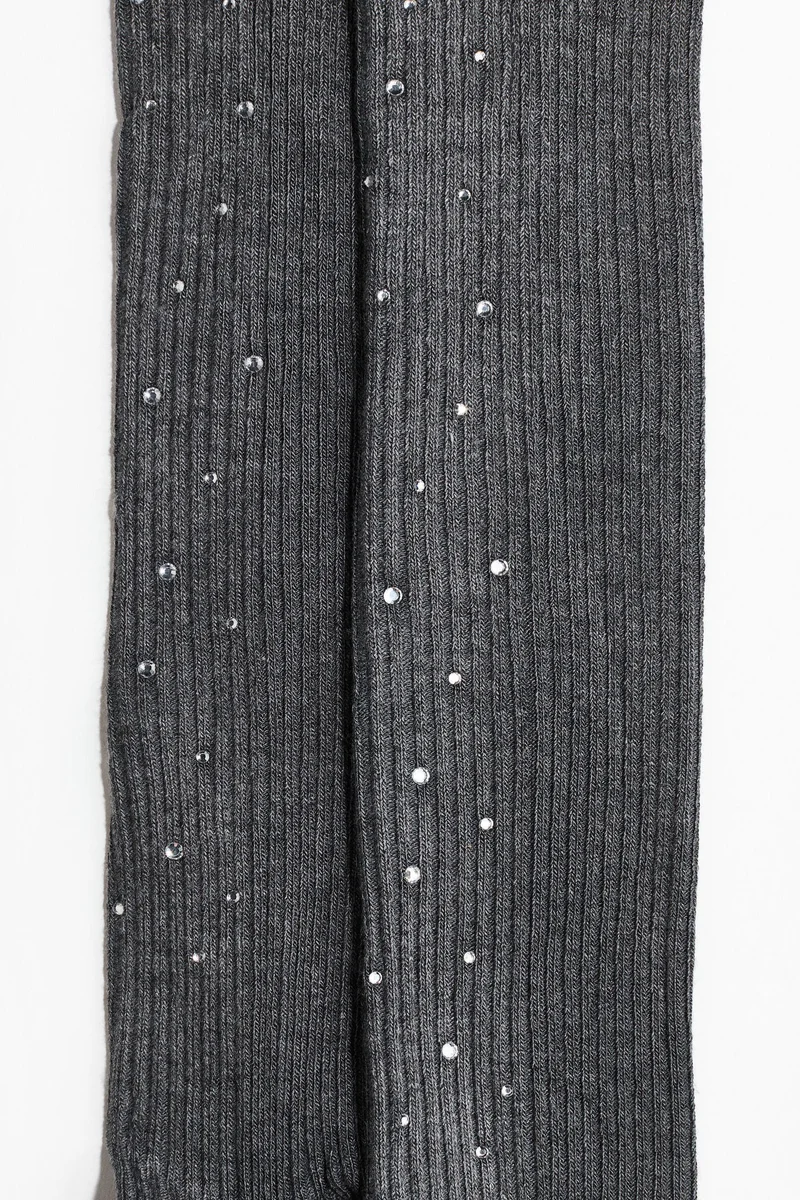 اتش اند ام جوارب بطول الركبة بتطريزات زخرفية