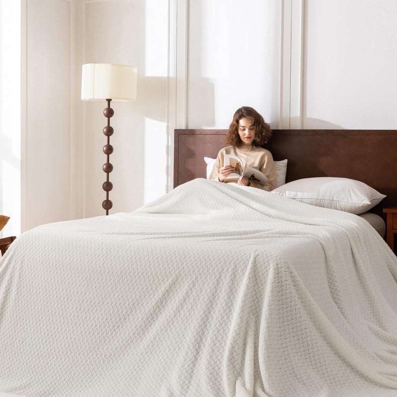 KORBLISS Oversized King Fleece Blanket 120x120 Inches, Seamless Soft Cozy 3D Jacquard Flannel Blanket 10'x10' Extra Large for Bed, Sofa, Couch, Travel & Camping, California King Throw,Ivory Leaf - Image 3