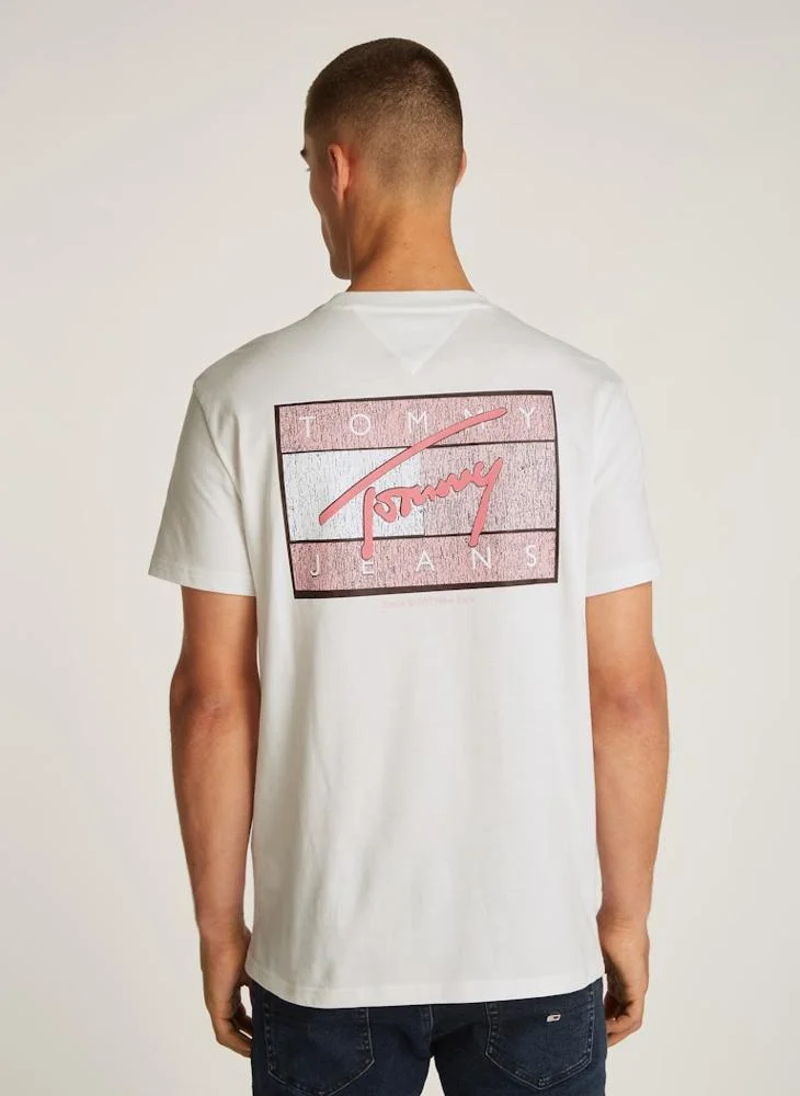 TOMMY JEANS Logo Crew Neck T-Shirt