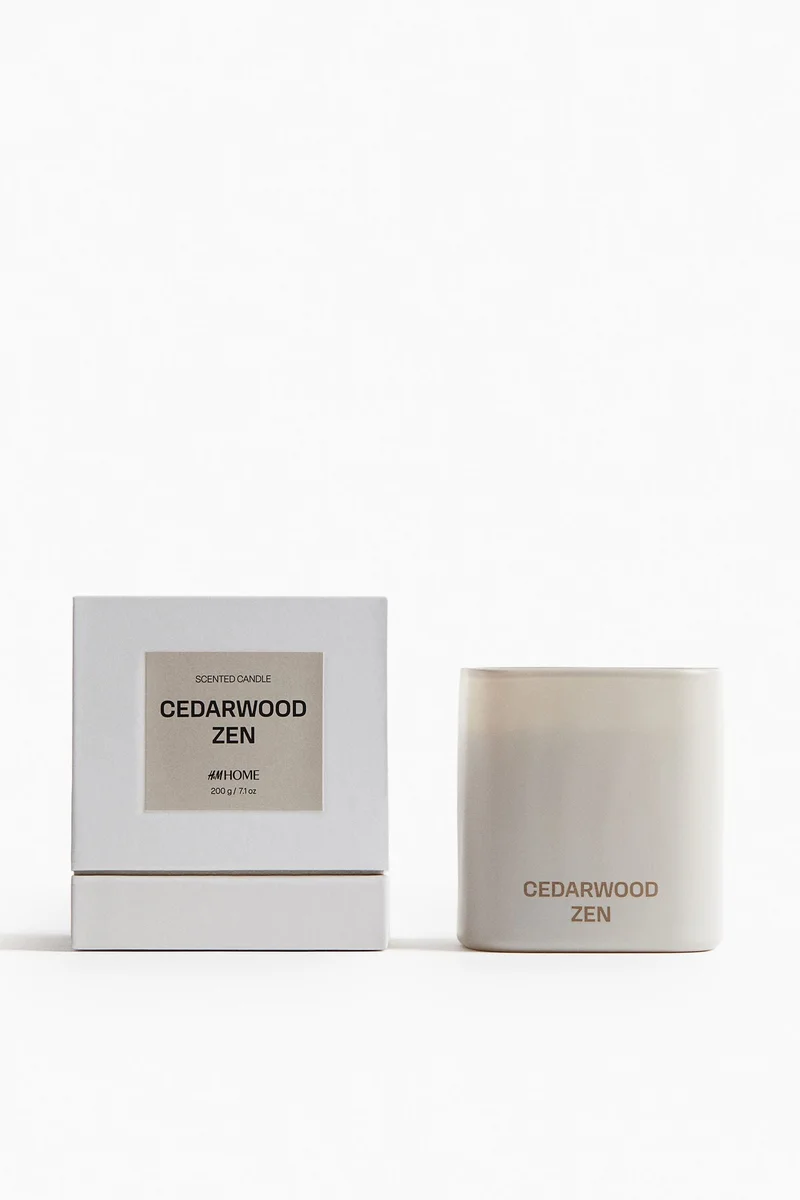 اتش اند ام شمعة معطرة في حامل زجاجي