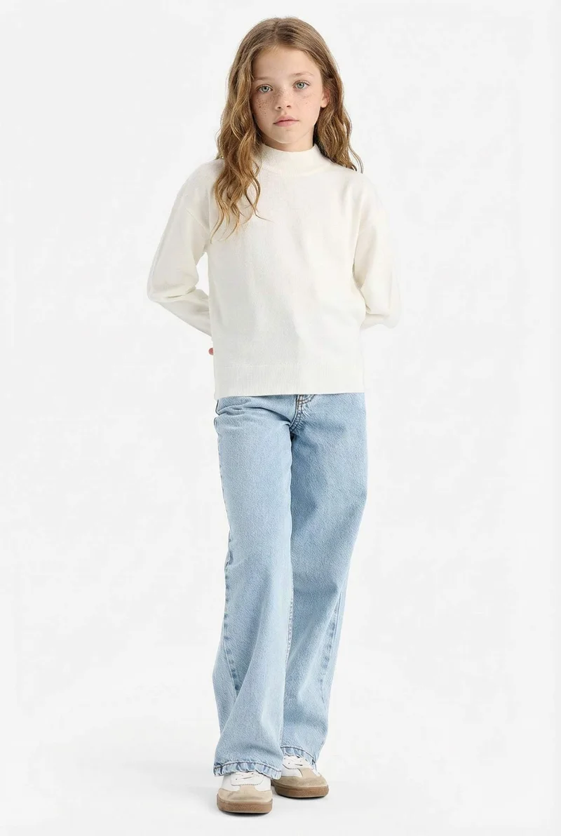 ديفاكتو Girl Standard Fit Crew Neck Knit Pullover