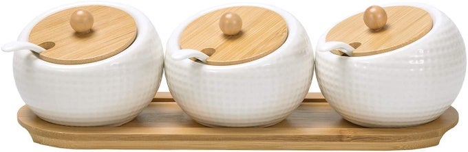 3 PCS PORCELAIN CONDIMENT JAR SET SPICE JARS WITH BAMBOO CAP AND CERAMIC SERVING SPOONWOODEN TRAYUSED TO STORE SUGARSPICESCOFFEETEASTORAGE