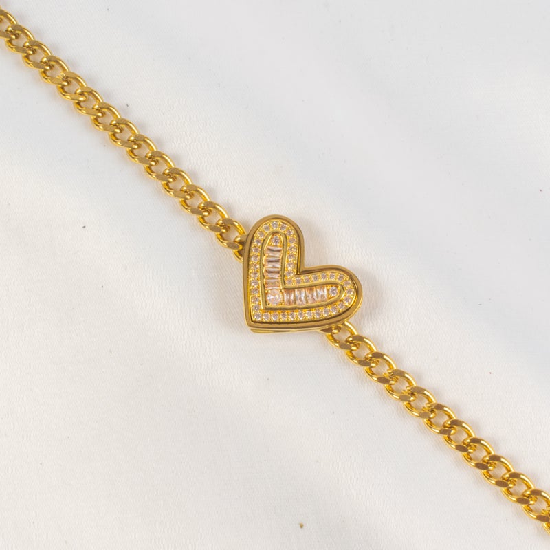 أنسيال أستانليس ستيل ذهبي شكل قلب مرصع بفصوص الزيركون - Image 2