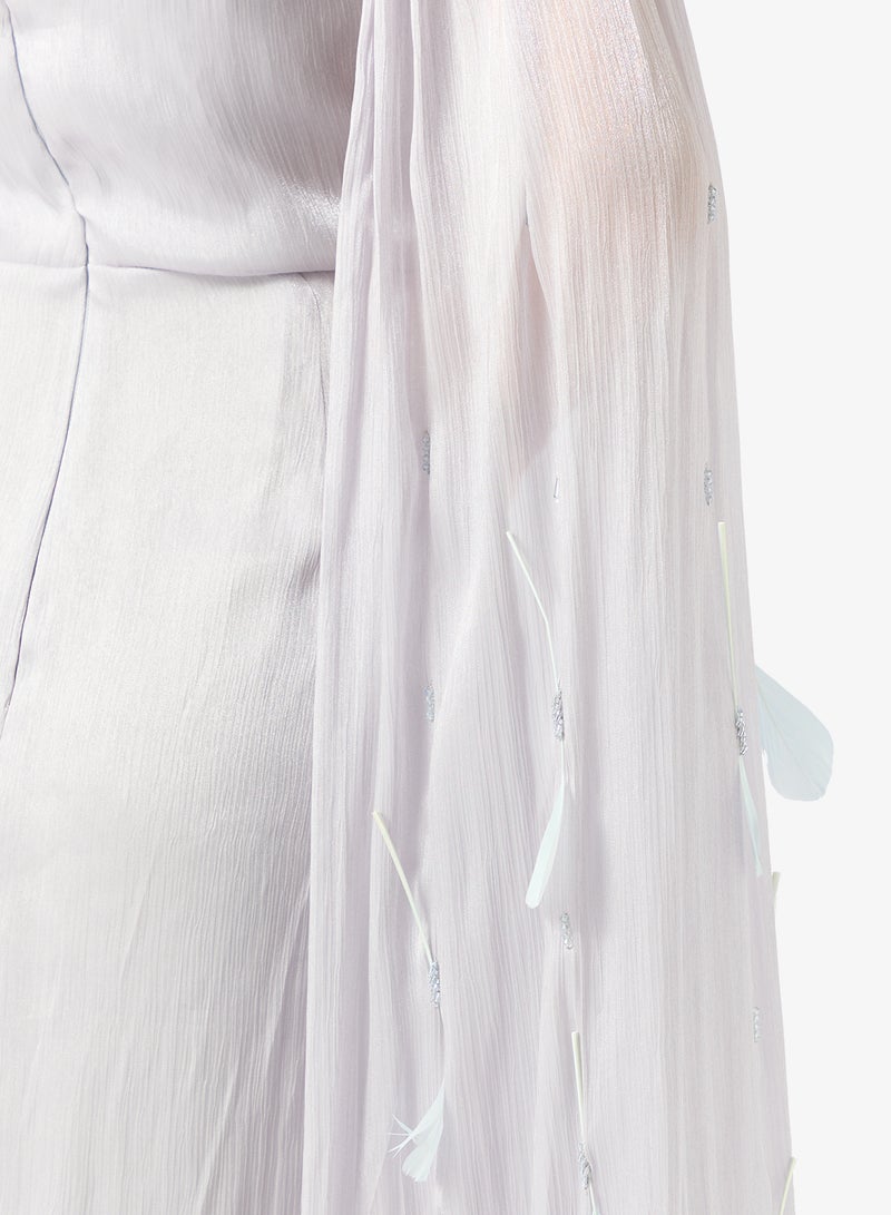 نمشي x فستان بكتف واحد مزين بالريش - Image 4