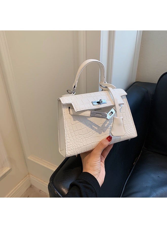 موسيسو حقيبة كتف أنيقة ومميزة يمكن حملها باليد أيضًا - Image 2