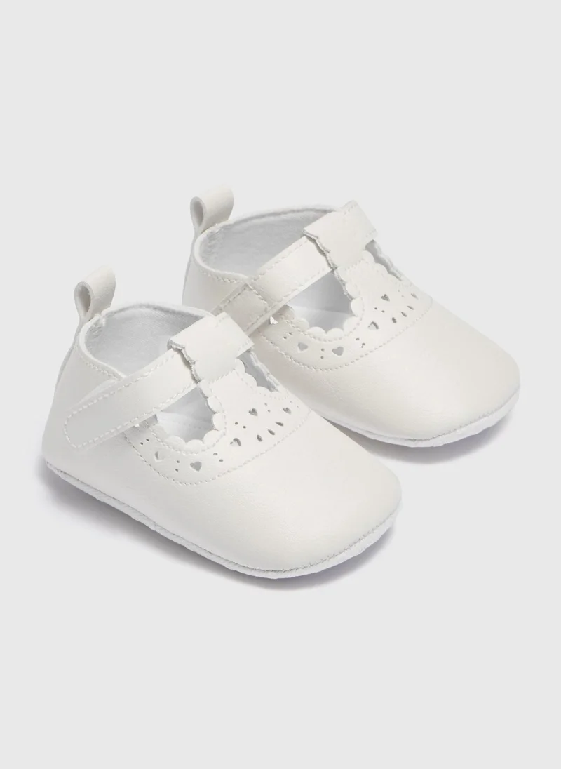 Matalan Baby White Scallop T-Bar Soft Sole Shoes