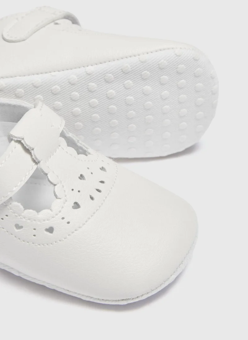 Matalan Baby White Scallop T-Bar Soft Sole Shoes