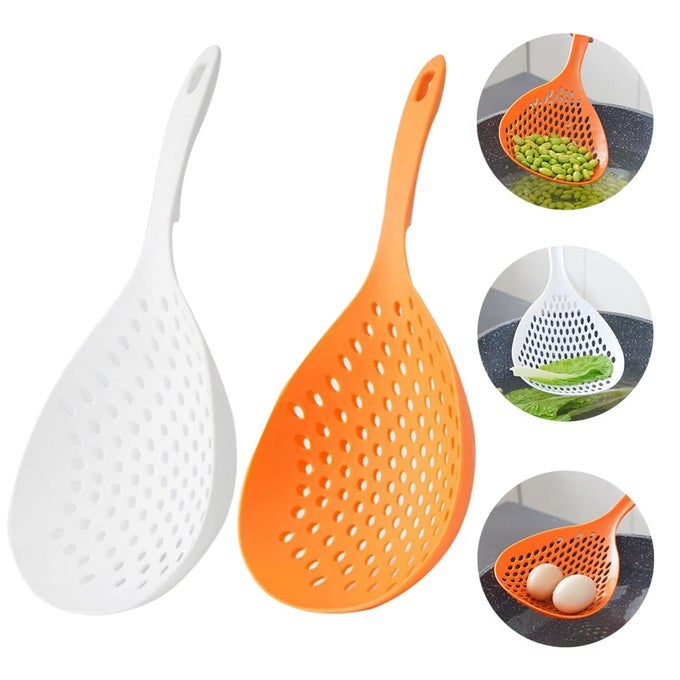 2 PIECES STRAINER SCOOP COLANDER SLOTTED PASTA SPOON PLASTIC SKIMMER SPOON WITH HANDLE FOOD DRAIN SHOVEL FOR KITCHEN COOKING WHITE AND ORANGE 138X54
