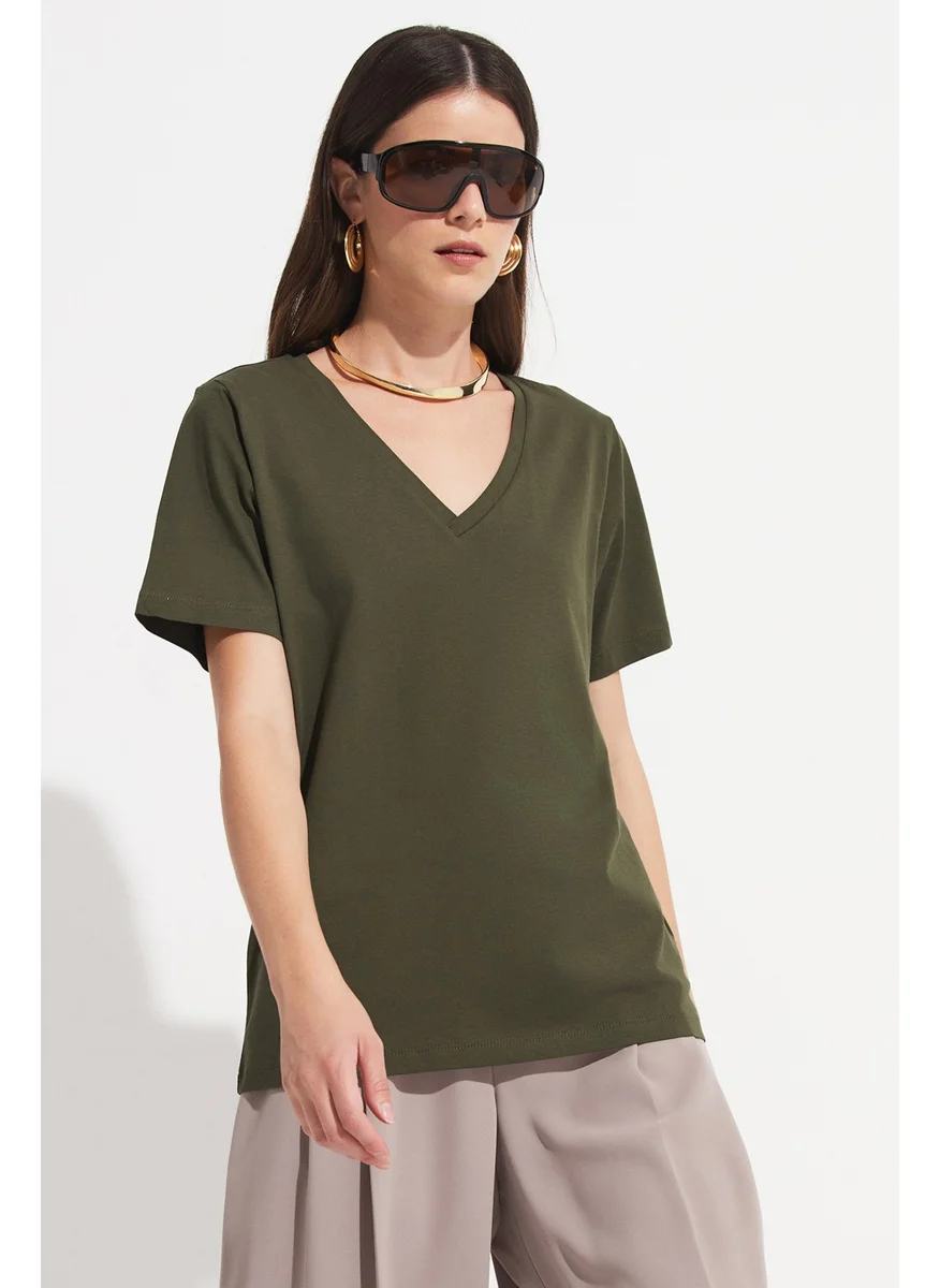 جون V-neck 100% Cotton Basic T-Shirt