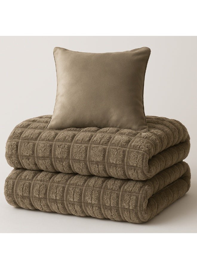 مينج لي مفرش شتوي فاخر وجهين (مخمل × فرو) – طقم لحاف 8 قطع مقاس مزدوج 250×230 سم | تصميم فندقي دافئ وناعم يمنحك راحة وأناقة - Image 4