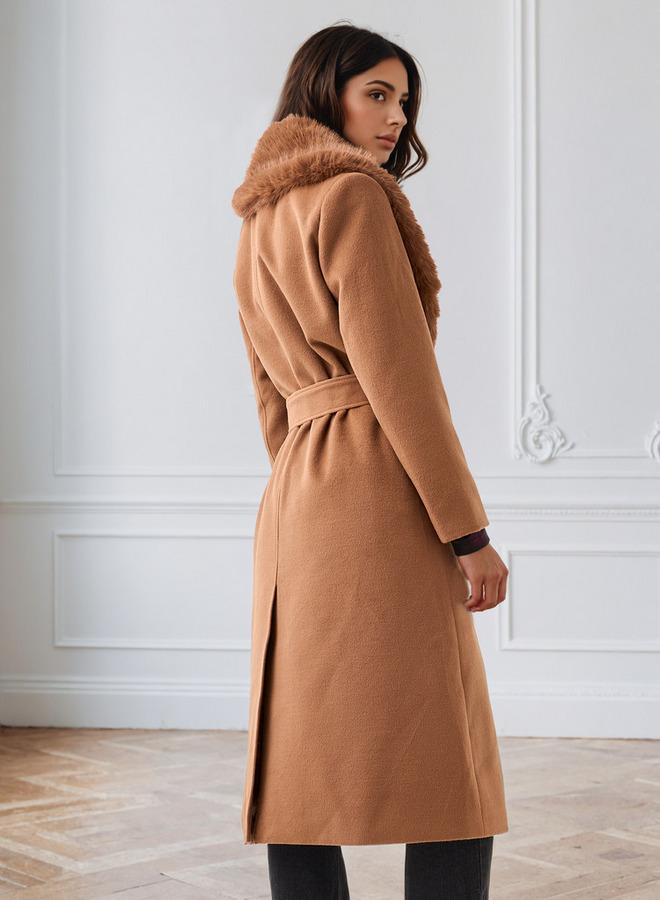 Iconic Regular Trench Coat with Detachable Faux Fur Collar - Image 3