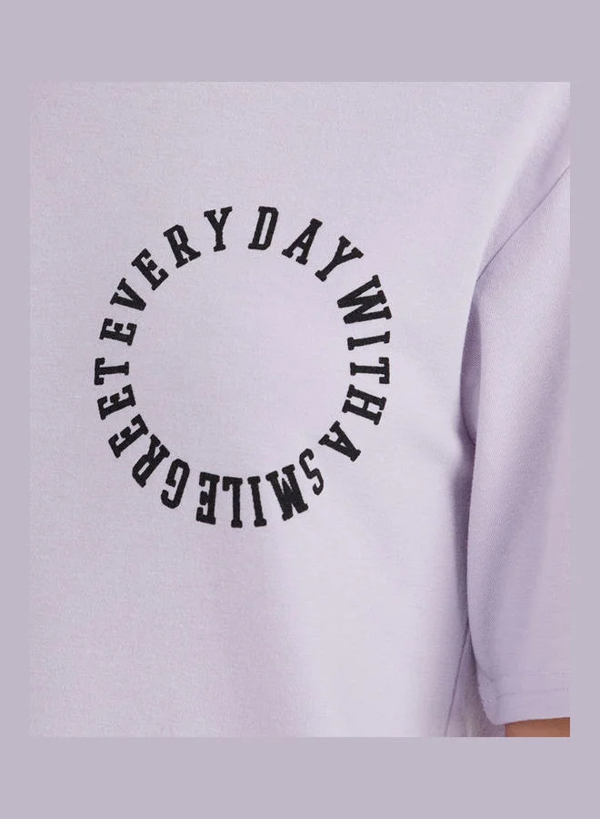 Styli Slogan Printed in Circle T-shirt and Jogger Lounge Set