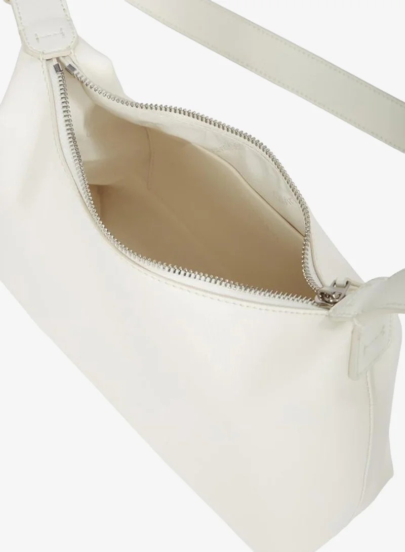 CALVIN KLEIN MEDIUM CROSSBODY BAG WITH HARDWARE STRAP