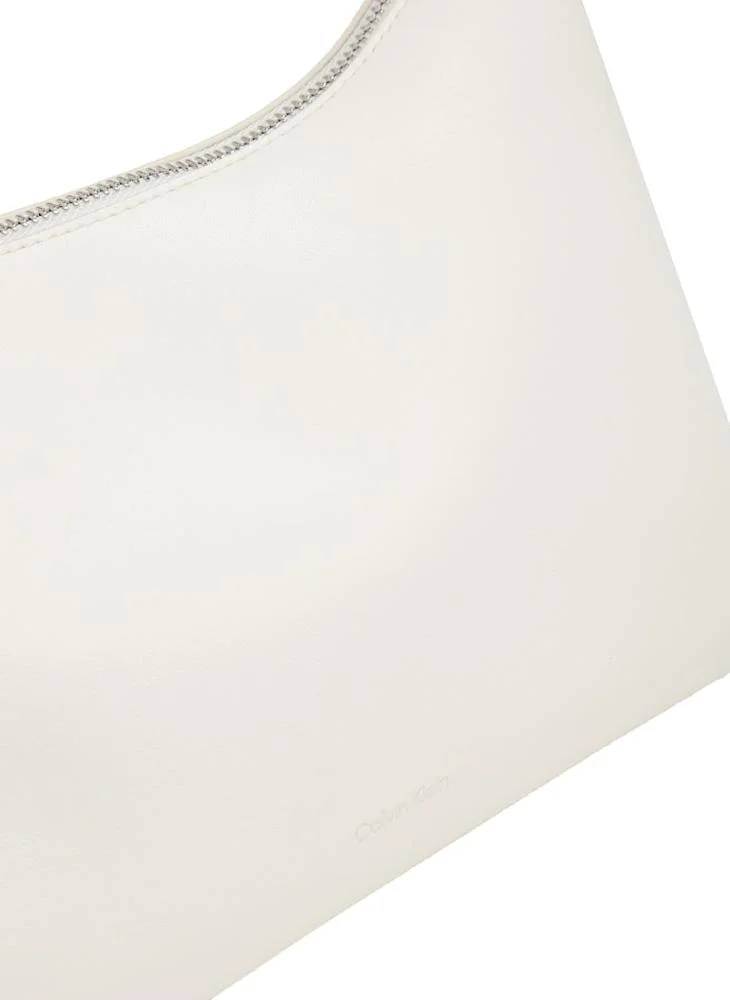CALVIN KLEIN MEDIUM CROSSBODY BAG WITH HARDWARE STRAP