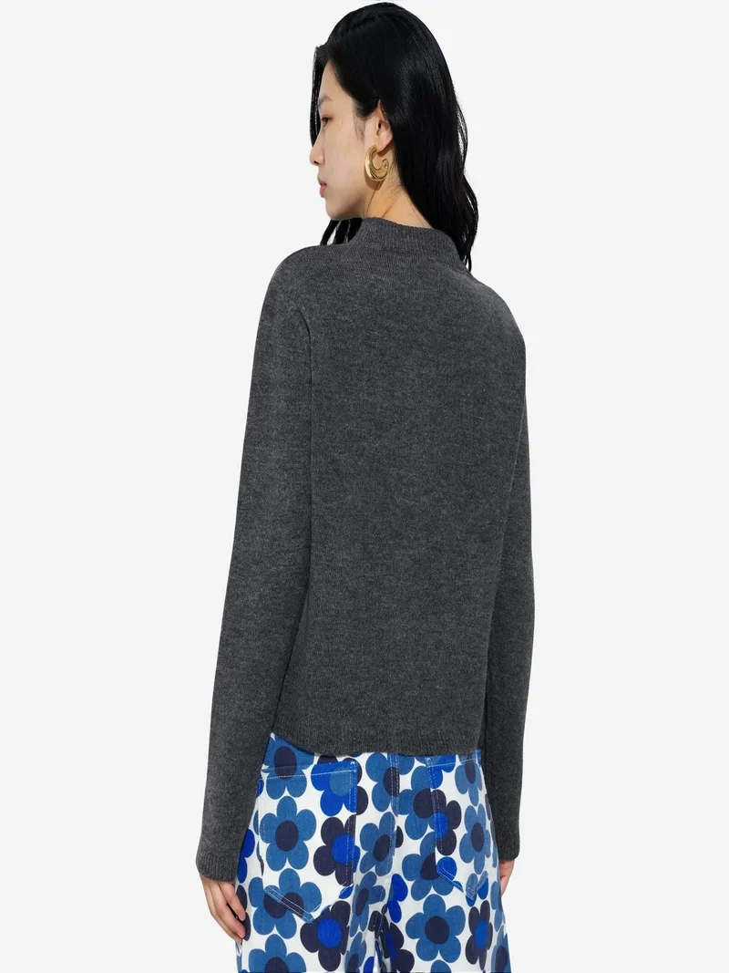 فيورنا VIORNA Ribbed Crew Neck Button Cardigan