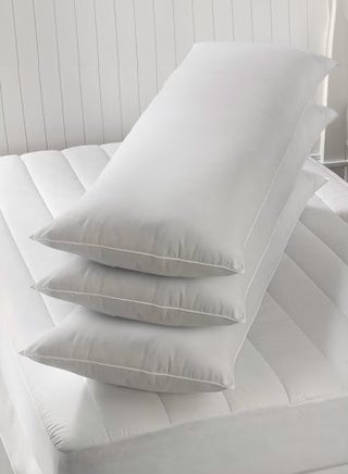 3 Pieces | Microfiber Solid Long Sleeping Pillow  - 150x50 cm - White - pzsku/Z0E7C5B48E54F17B919C2Z/45/_/1728309183/54cd42ad-1727-4622-9071-1ca10b58eb74