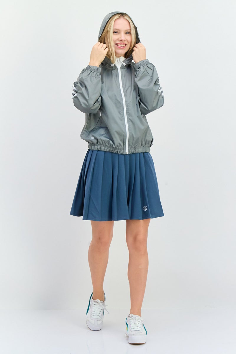 Adidas جاكيت رياضي نسائي بأكمام طويلة مناسب للخارج، رمادي - Image 2