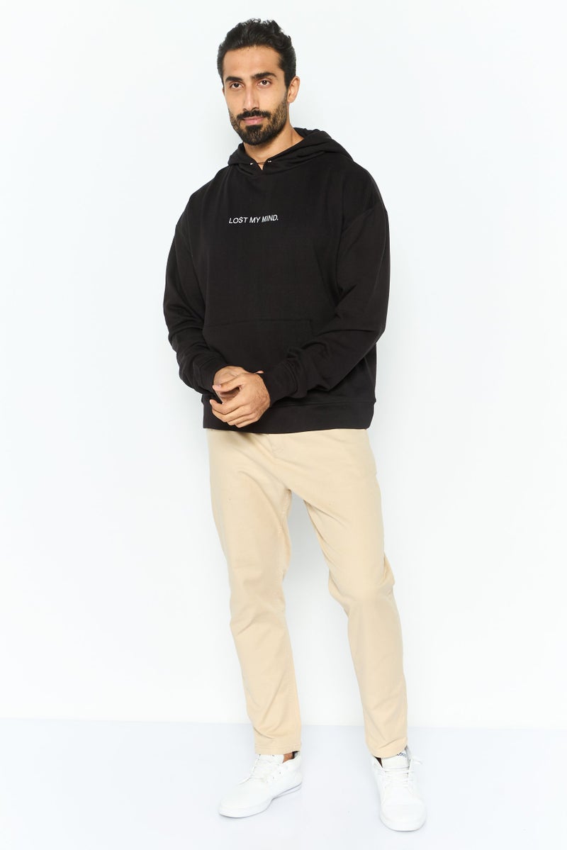 Night Addict سويت شيرت بقلنسوة مزخرف بأكمام طويلة للرجال، أسود - Image 2