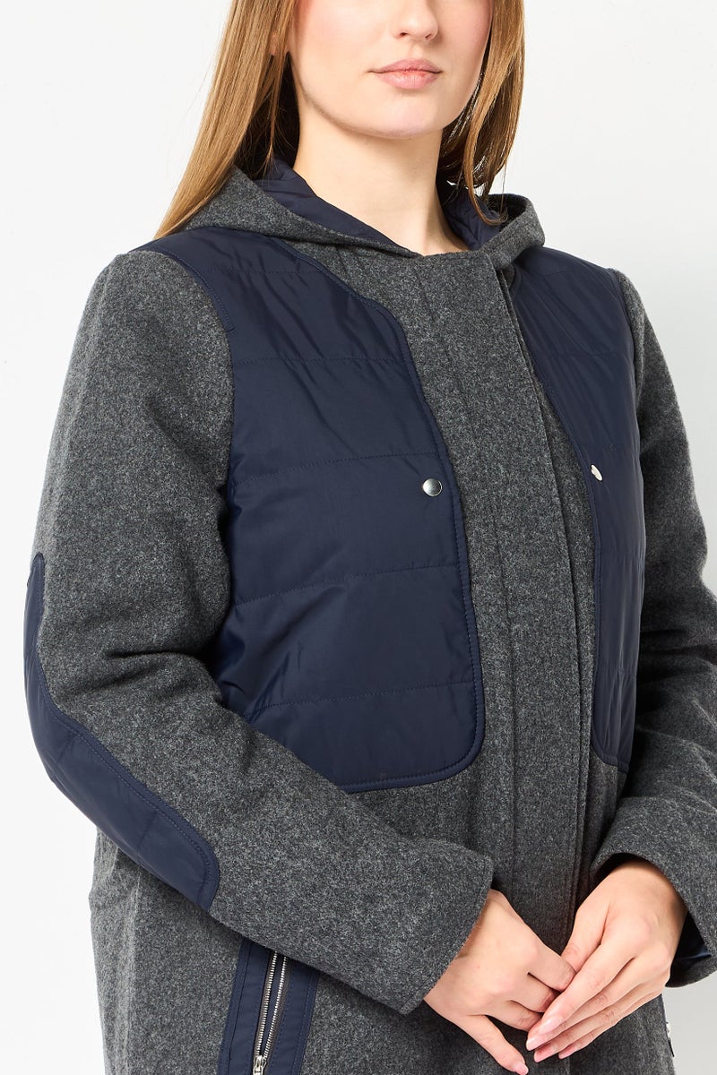 LACOSTE Women Textured Long Sleeve Hooded Jacket, Heather Grey - Image 4