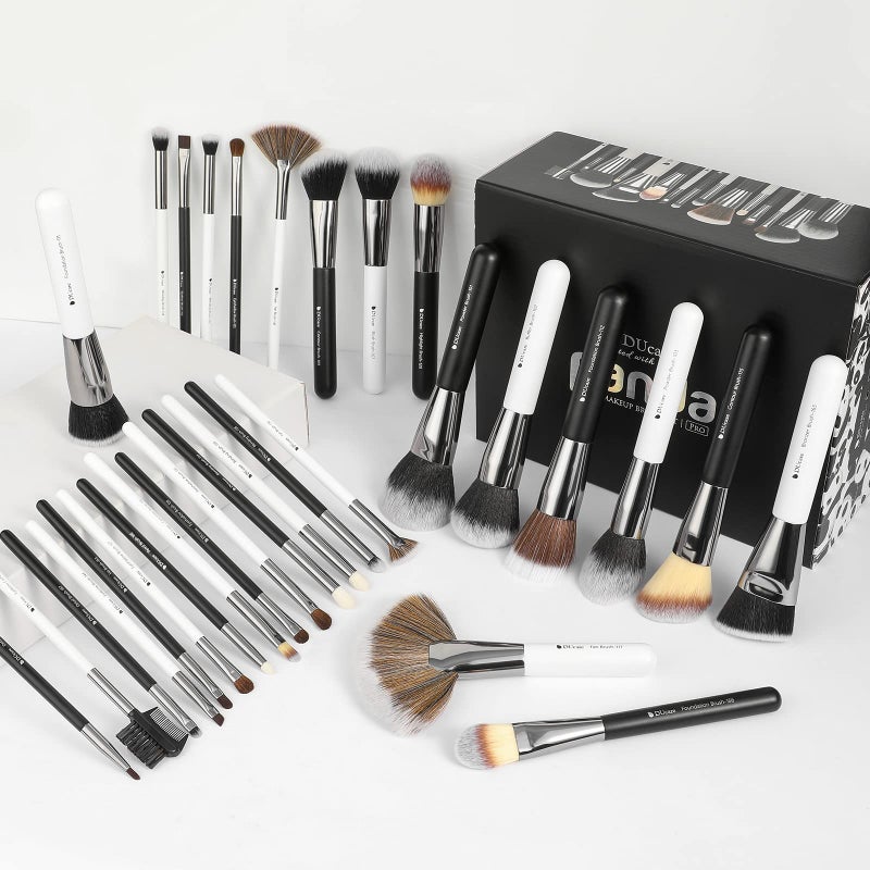 DUcare Professional Makeup Brushes Set 31Pcs Panda Series Makeup Brush Set Kabuki Foundation Blending Face Powder Blush Concealers Eye Shadows With Leather Case Organizer - Image 5