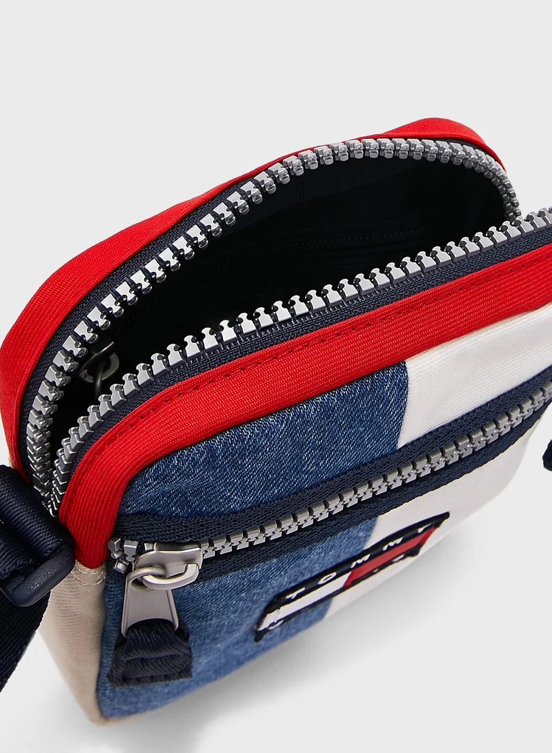 TOMMY HILFIGER Narrow Strap Messenger Bag