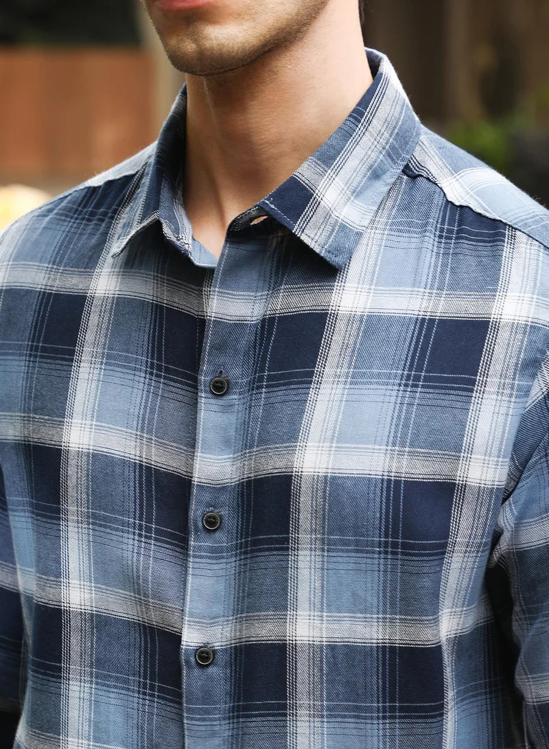Campus Sutra Men's Navy Blue & Off-White Multi-Checkered Shirt For Casual Wear | Spread Collar | Long Sleeve | Button Closure | Shirt Crafted With Comfort Fit For Everyday Wear