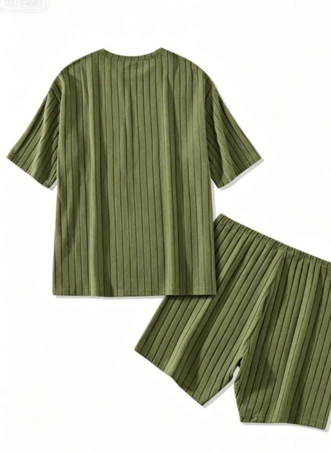 تايك تو Plus Size Green Textured T-Shirt and Shorts Pyjama Set